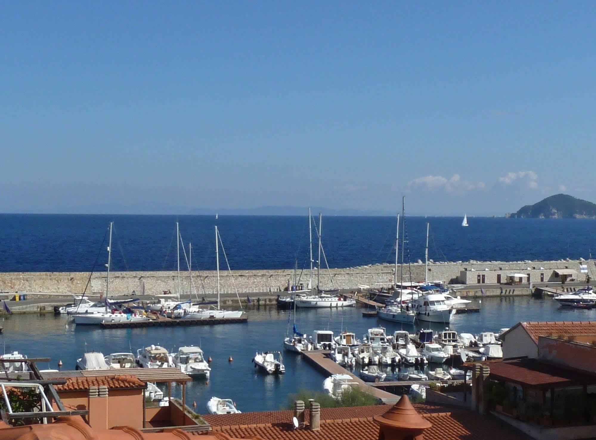 Hotel Yacht Club Marciana Marina  Exterior foto